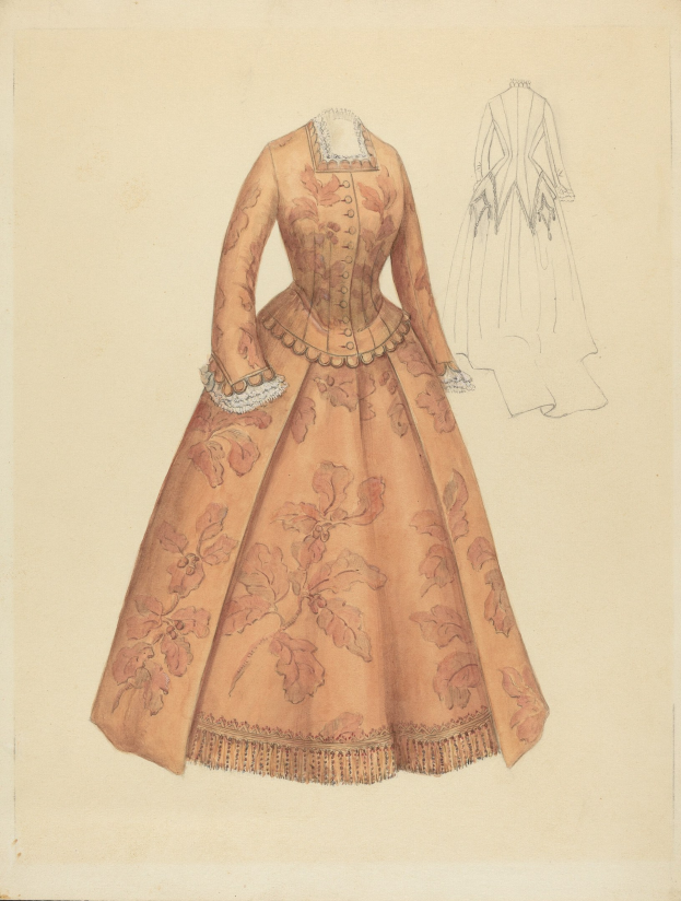 Ein detailliertes Kostümdesign aus dem 18. Jahrhundert mit einem langen Kleid, hohem Kragen, floralem Muster in Rosa, Lila und Blau sowie einer Spitzenborte am Rock.