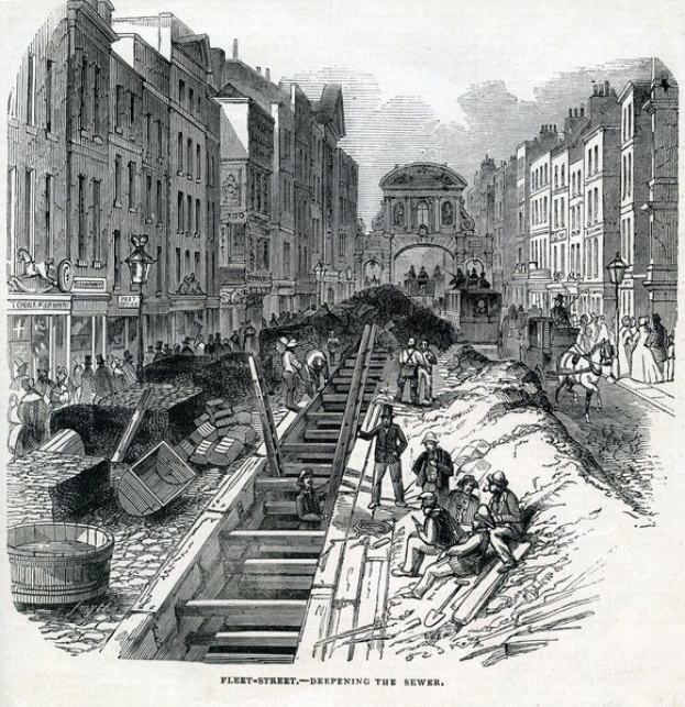 Schwarze und weiße Zeichnung einer Stadtstraße namens "Fleet Street" mit Menschen, die gehen, Gebäuden auf beiden Seiten und Laternen an der Straße, mit Text unten lesend "Fleet Street - Verteidigend den Abwasserkanal".